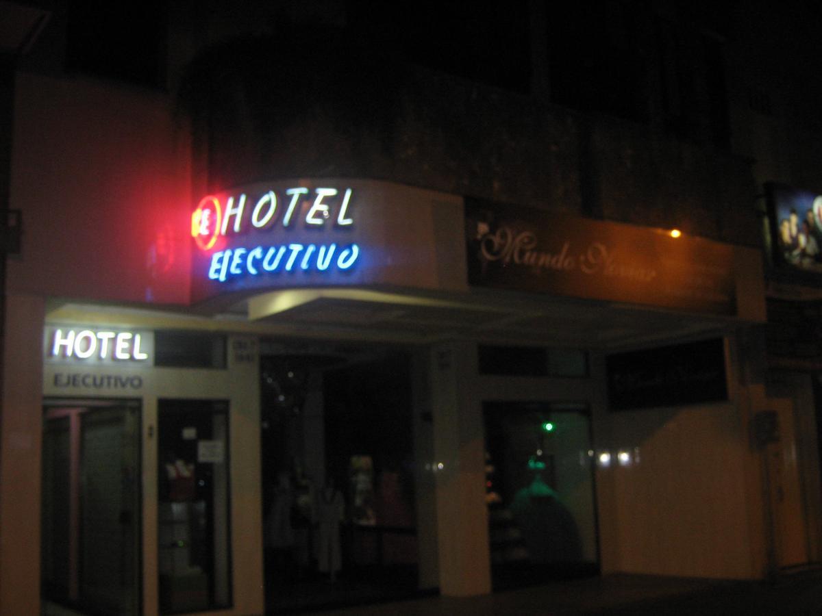Hotel Ejecutivo Pereira Exteriör bild