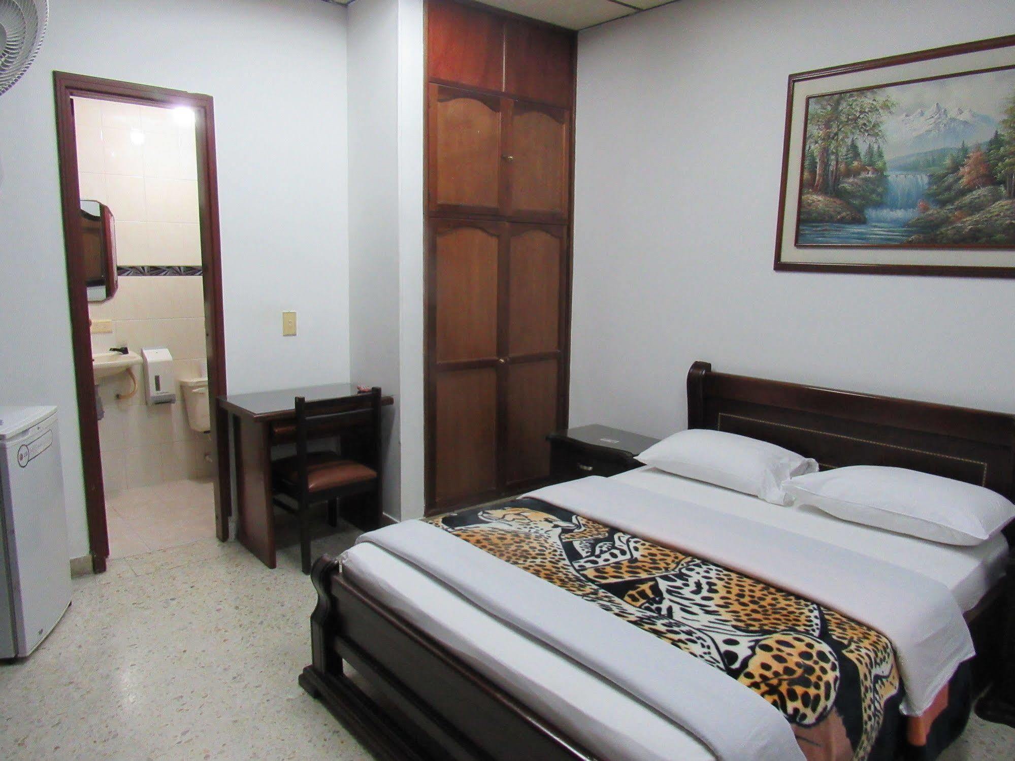 Hotel Ejecutivo Pereira Exteriör bild