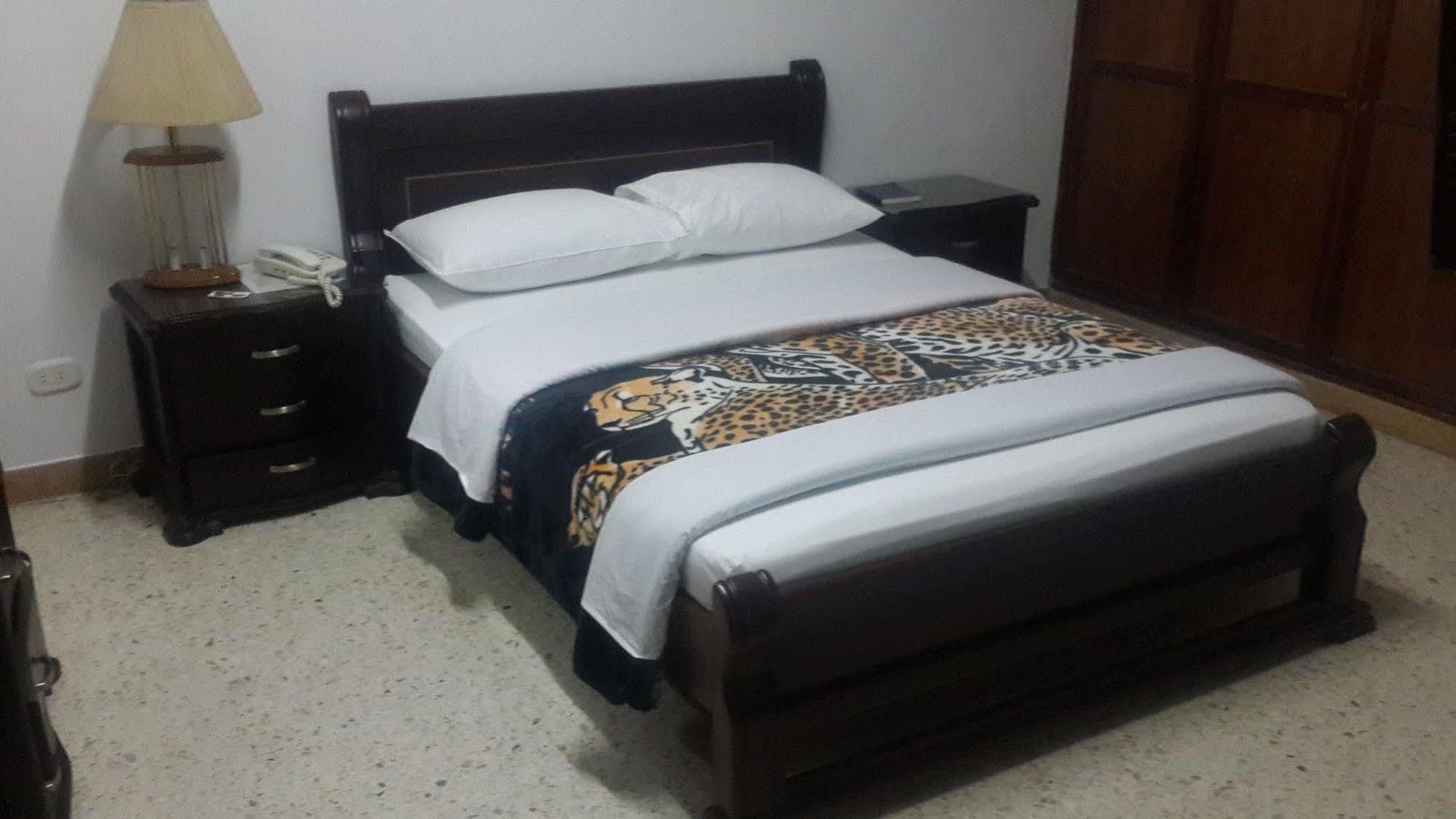 Hotel Ejecutivo Pereira Exteriör bild